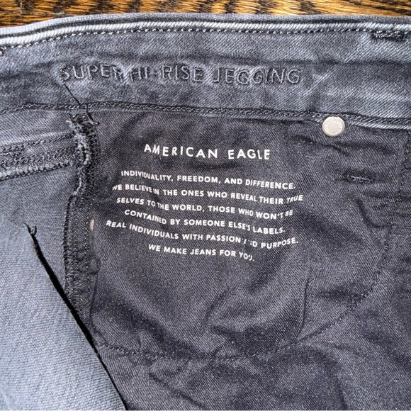 American Eagle Outfitters Black Super High Rise Jegging Jeans Size 8 Luxe Denim - Picture 2 of 5